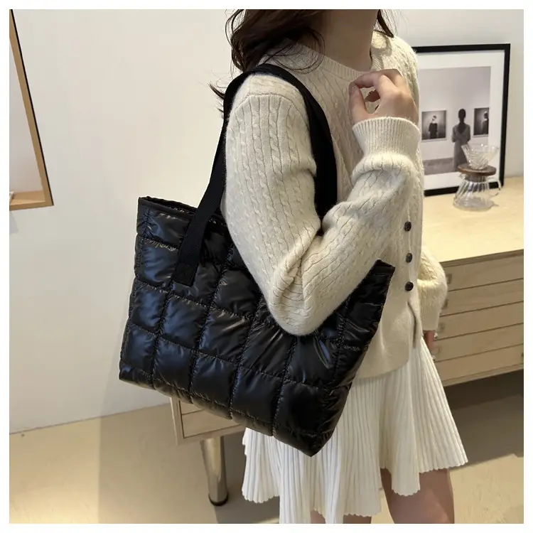Western Style Underarm Tote Bag White 2026 — feature 35