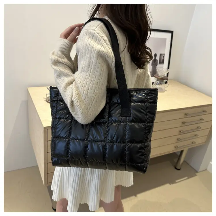 Western Style Underarm Tote Bag White 2026 — feature 48