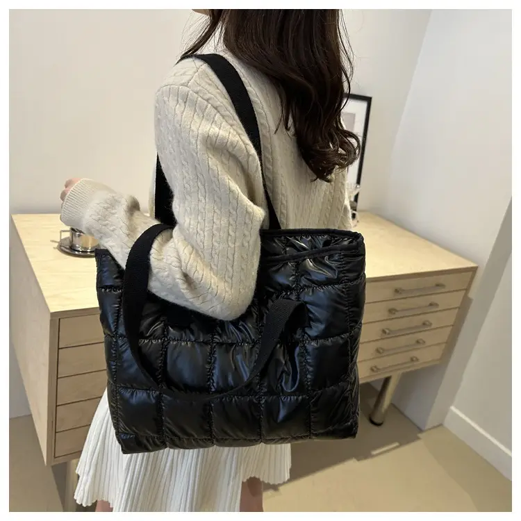 Western Style Underarm Tote Bag White 2026 — feature 49