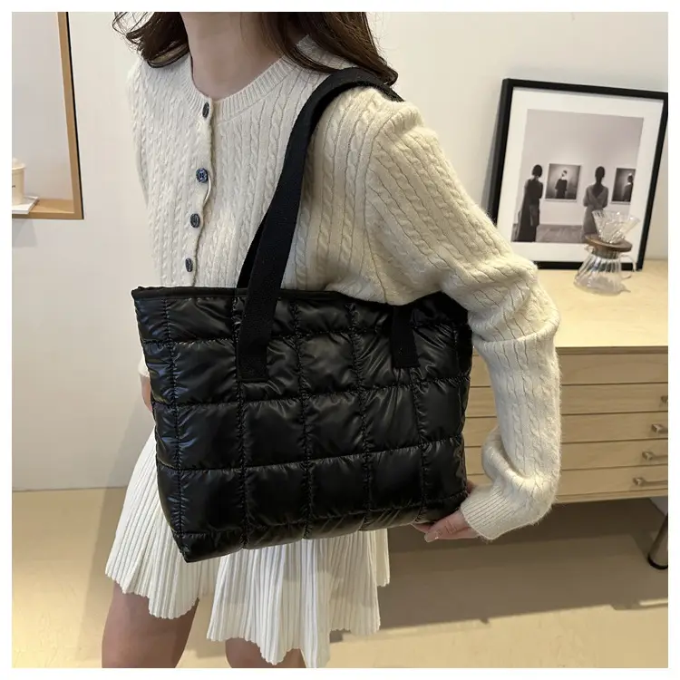 Western Style Underarm Tote Bag White 2026 — feature 50