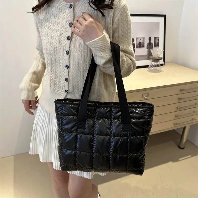 Western Style Underarm Tote Bag White 2026 - Image 3
