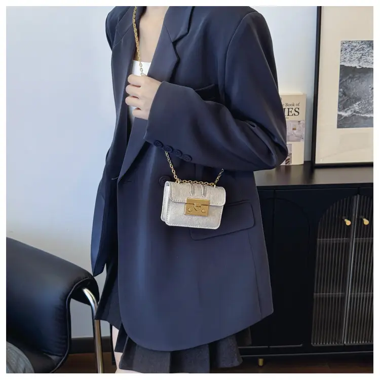 2024 Mini Crossbody Bags for Women Red Gold Chain - Image 8