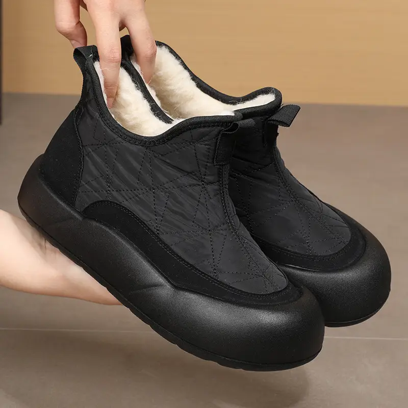 2025 New Winter Old Beijing Women's Cotton Shoes Sheep Wool Fleece-Lined Warm Mother's Shoes Thick-Soled Slip-On Snow Boots - Image 4