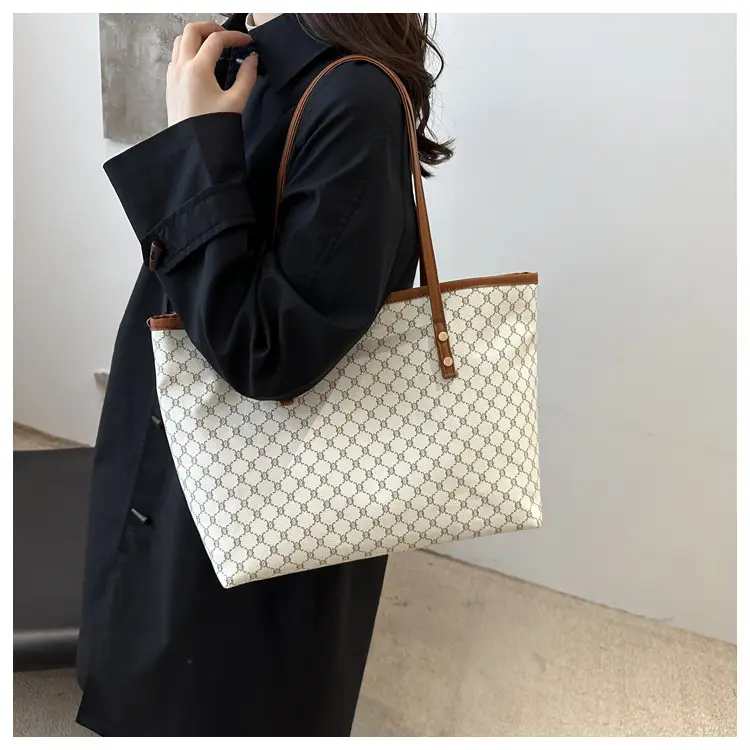 Vintage Class Large Capacity Women's Tote Bag — feature 13