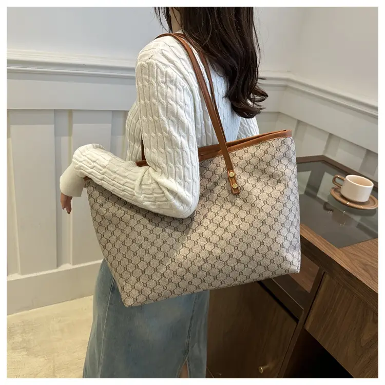 Vintage Class Large Capacity Women's Tote Bag — feature 16