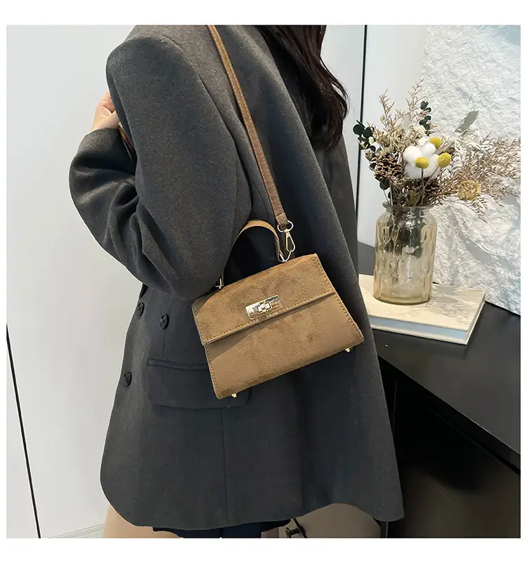 Black Velvet Crossbody Bag for Women 2024 Winter — feature 17