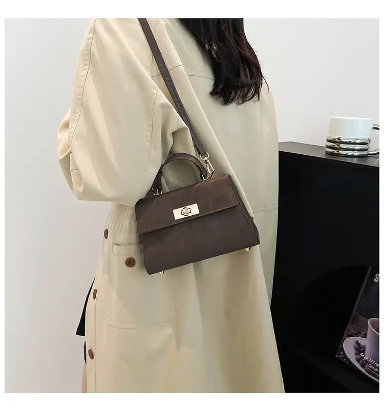 Black Velvet Crossbody Bag for Women 2024 Winter — feature 23