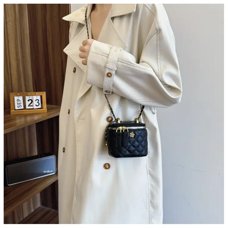 Vintage Quilted Chain Shoulder Bag for Women Light Blue 2026 — feature 14
