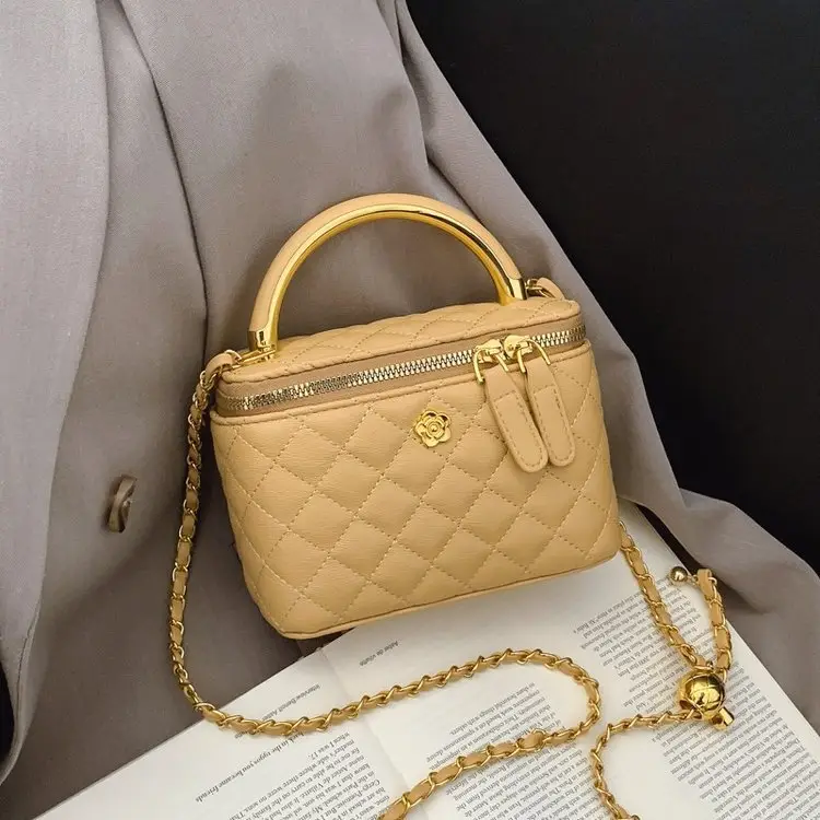 Vintage Quilted Chain Shoulder Bag for Women Light Blue 2026 - Image 5