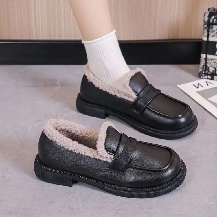 Women's Fleece Lined Warm Leather Loafers Winter — feature 2