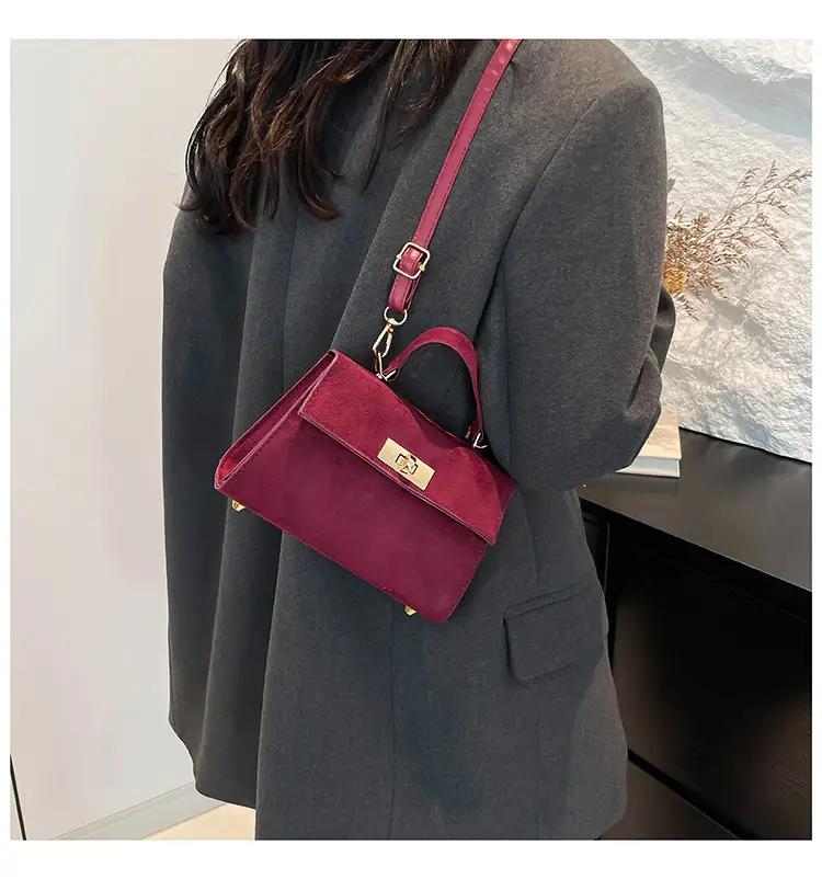 Korean Style Shoulder Bag Brown 2024 — feature 12