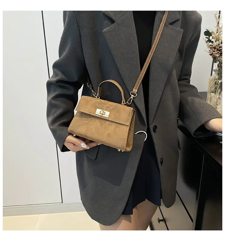 Korean Style Shoulder Bag Brown 2024 — feature 14