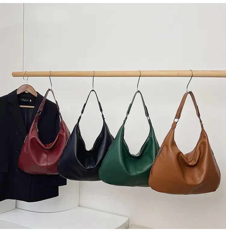 Black Large Capacity Shoulder Bag for Women 2024 — feature 1