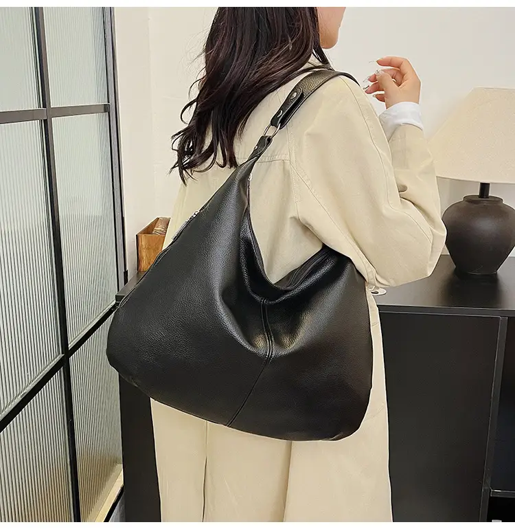 Black Large Capacity Shoulder Bag for Women 2024 — feature 22