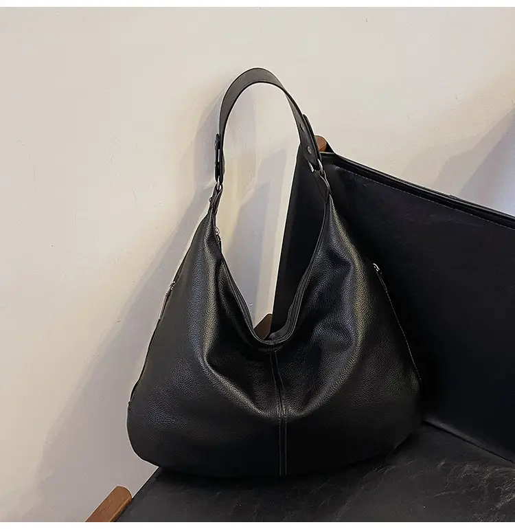 Black Large Capacity Shoulder Bag for Women 2024 — feature 23