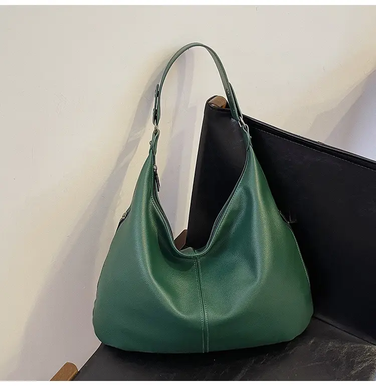 Black Large Capacity Shoulder Bag for Women 2024 — feature 29