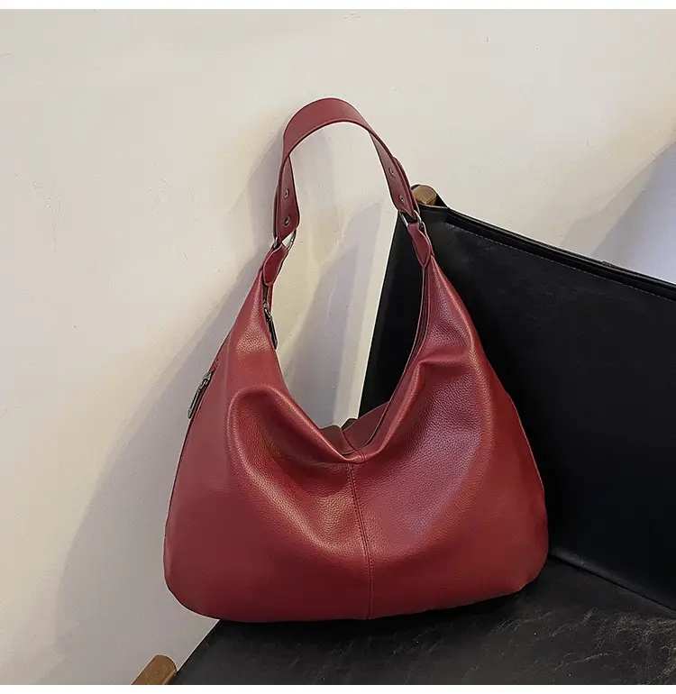 Black Large Capacity Shoulder Bag for Women 2024 — feature 32