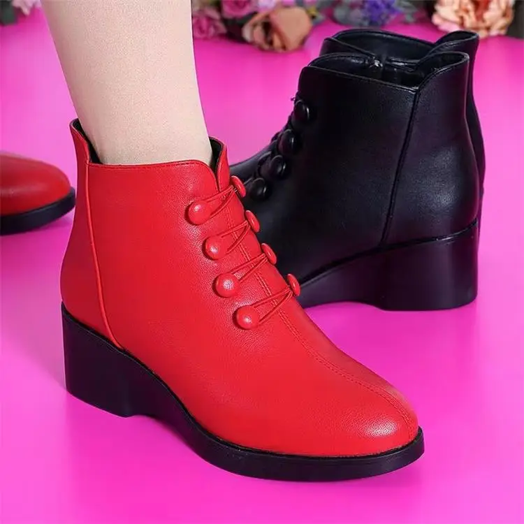 Women's Red Velvet Warm Ankle Boots Mid-heel 2024 — feature 6