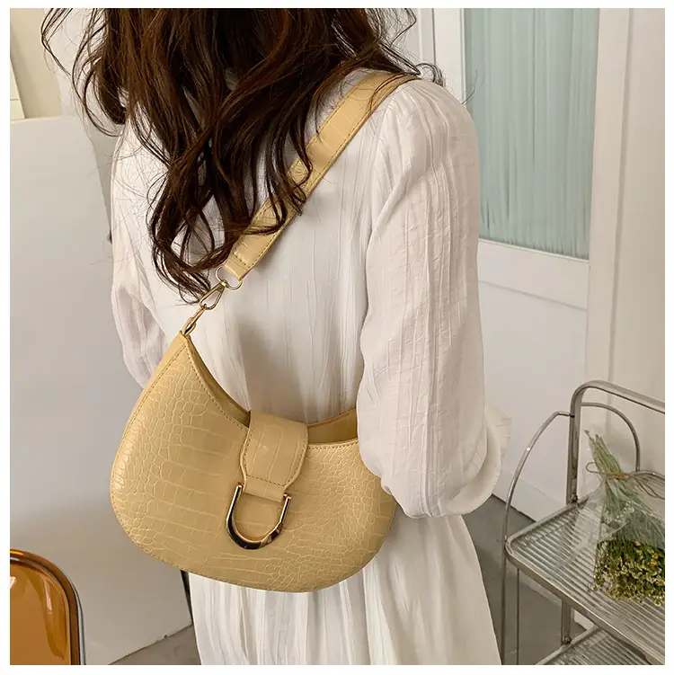 White Textured Crossbody Bag with Pearl Strap — feature 12