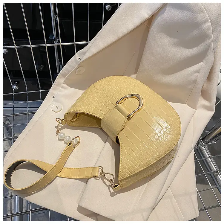 White Textured Crossbody Bag with Pearl Strap — feature 2