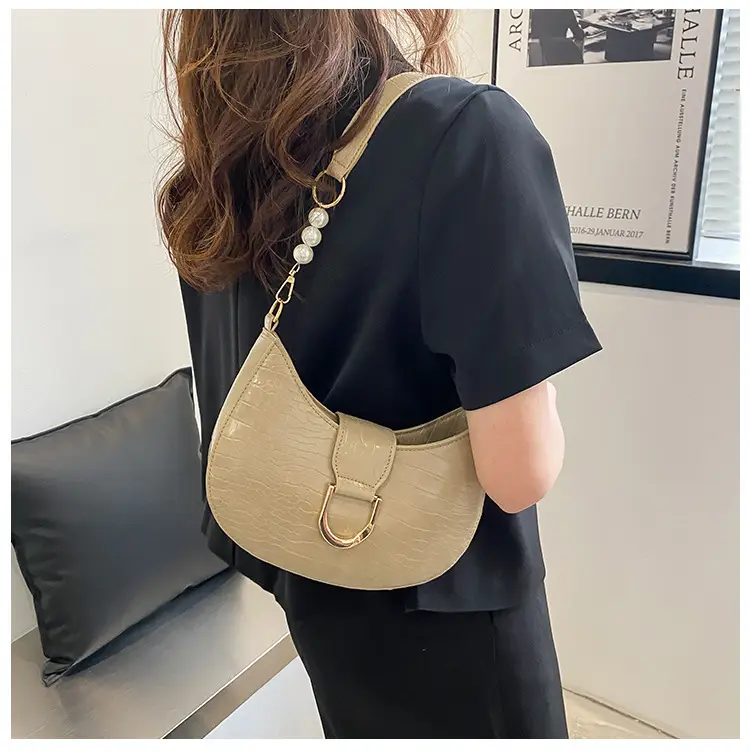White Textured Crossbody Bag with Pearl Strap — feature 3