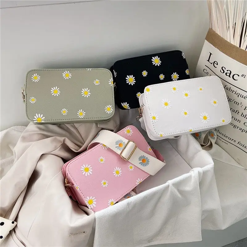 Black Daisy Print Shoulder Crossbody Bag 2024