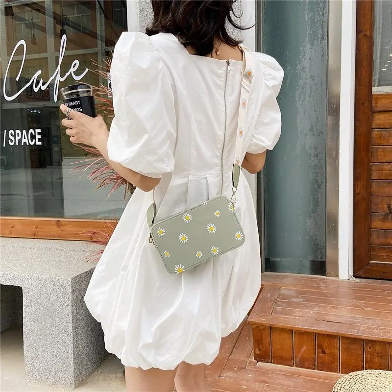Black Daisy Print Shoulder Crossbody Bag 2024