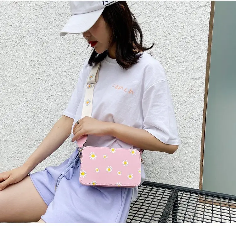 Black Daisy Print Shoulder Crossbody Bag 2024 — feature 17