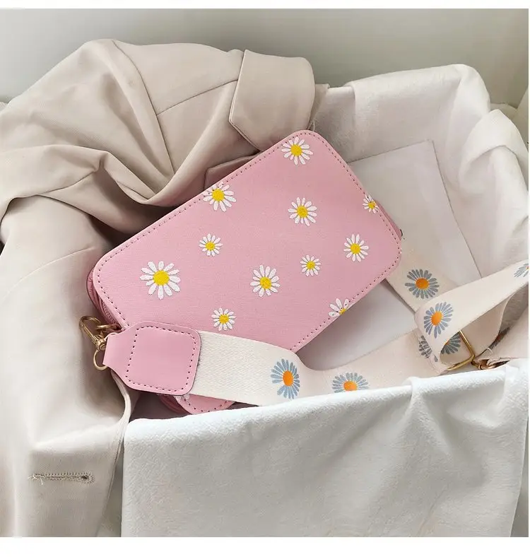 Black Daisy Print Shoulder Crossbody Bag 2024 — feature 30