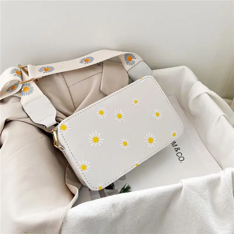 Black Daisy Print Shoulder Crossbody Bag 2024