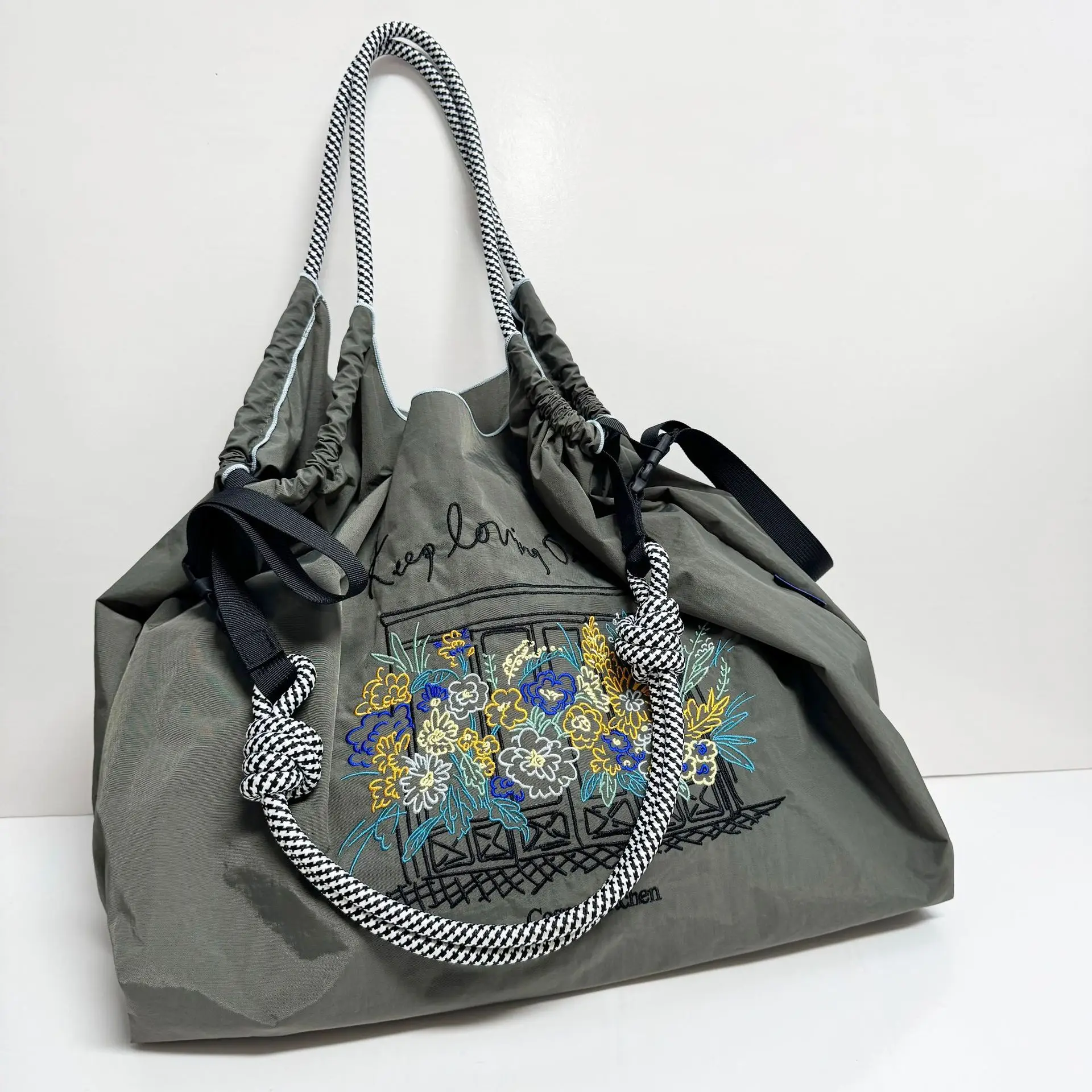 2024 Japanese Embroidered Green Nylon Commuter Bag for Women — feature 7
