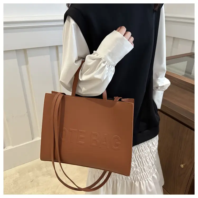 Textured Large Capacity Women's Shoulder Bag Black 2024 — feature 23