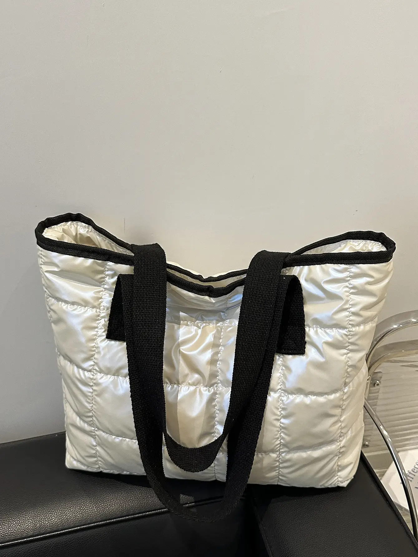Silver Padded Shoulder Bag 2024 Winter Commute - Image 5