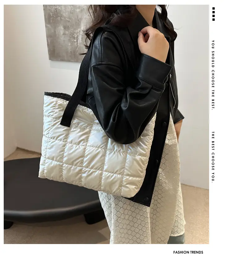 Silver Padded Shoulder Bag 2024 Winter Commute — feature 1