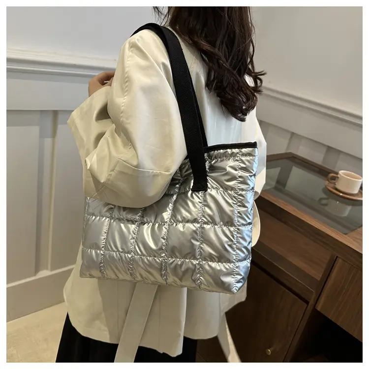 Silver Padded Shoulder Bag 2024 Winter Commute — feature 12