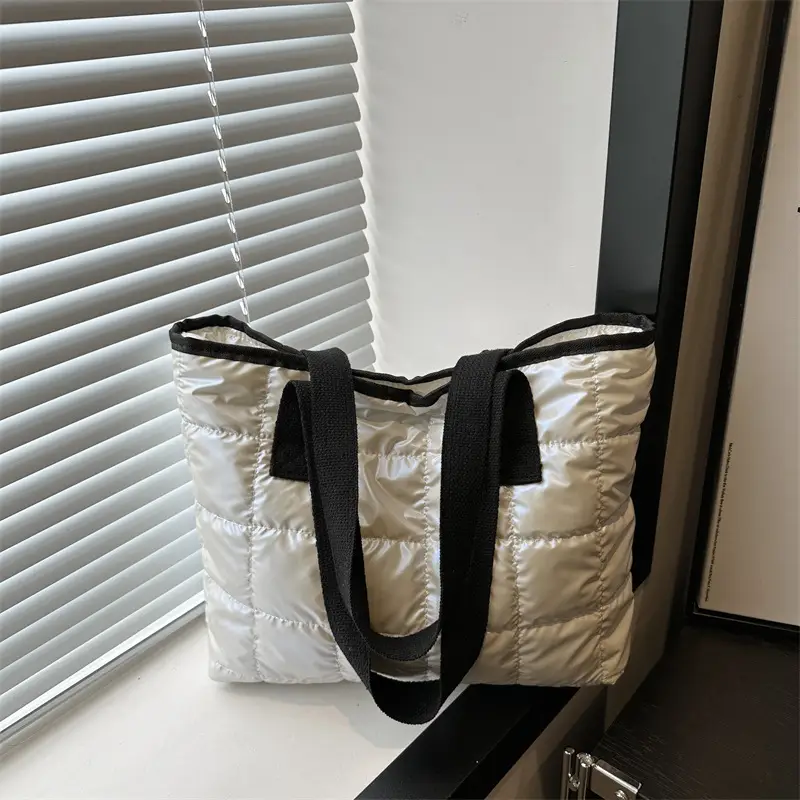 Silver Padded Shoulder Bag 2024 Winter Commute - Image 2