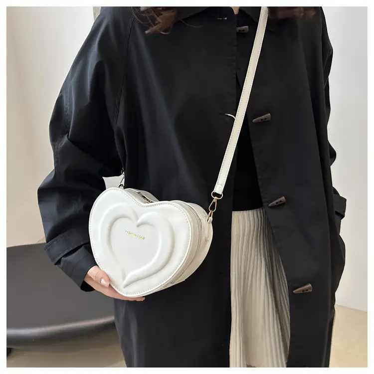 Vintage Heart Bag Women 2024 Casual Shoulder Crossbody Love — feature 15