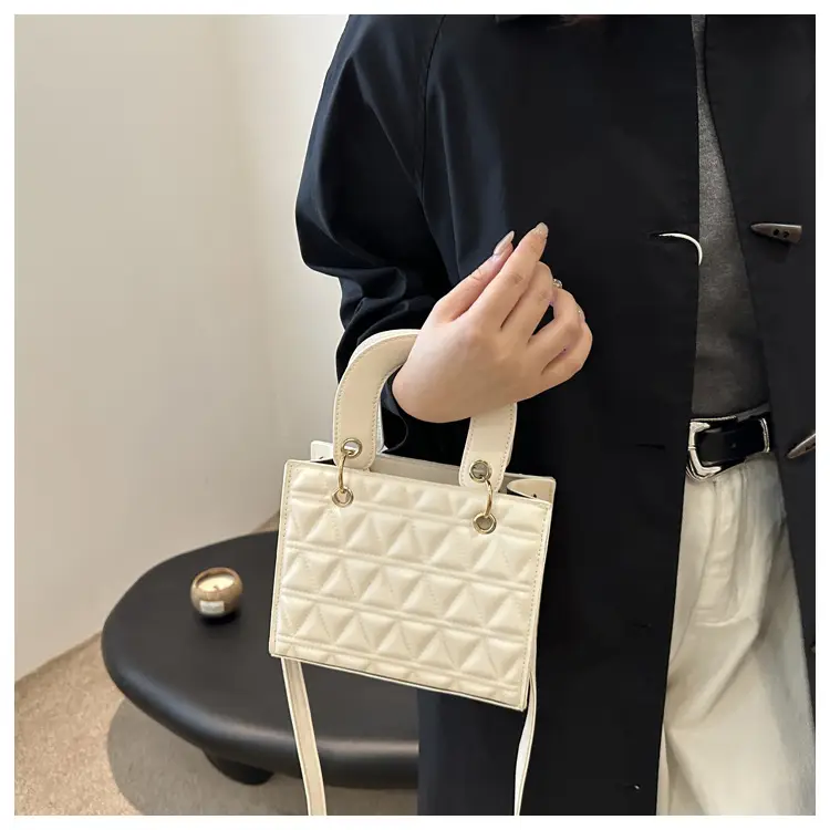 White Rhombic Shoulder Crossbody Bag for Women 2024 — feature 10