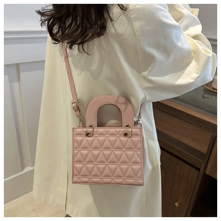 White Rhombic Shoulder Crossbody Bag for Women 2024 — feature 18