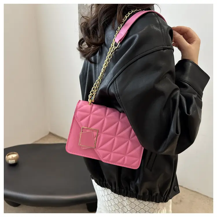 Women's White Quilted Chain Crossbody Bag — feature 14