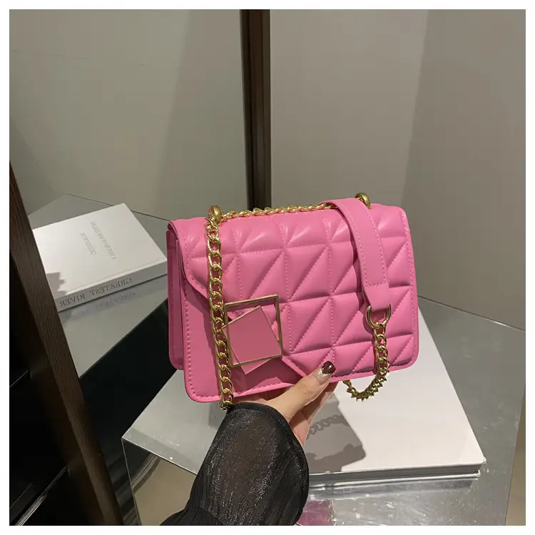 Women's White Quilted Chain Crossbody Bag — feature 18