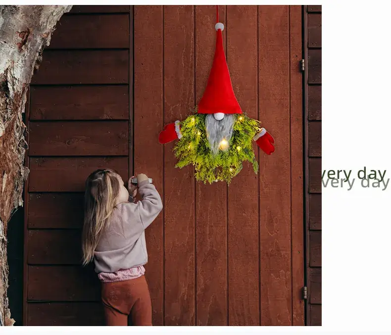 Christmas Wreath Hanging for Door Decor — feature 7