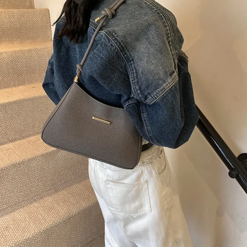 Pink Textured Shoulder Bag for Women Autumn Winter - Image 8