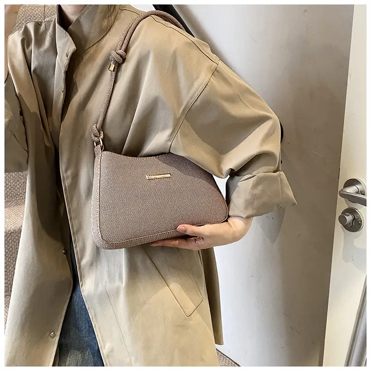 Pink Textured Shoulder Bag for Women Autumn Winter — feature 21