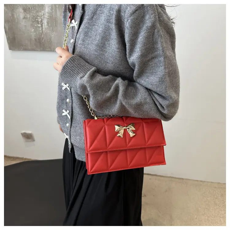 White Square Butterfly Bag with Magnetic Buckle — feature 15