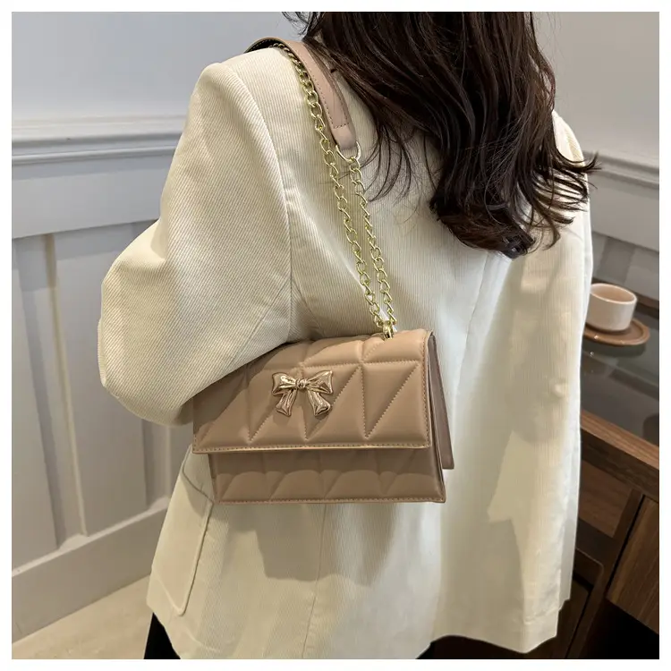 White Square Butterfly Bag with Magnetic Buckle — feature 16