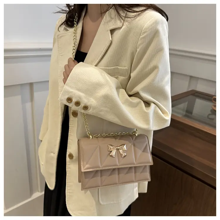 White Square Butterfly Bag with Magnetic Buckle — feature 18