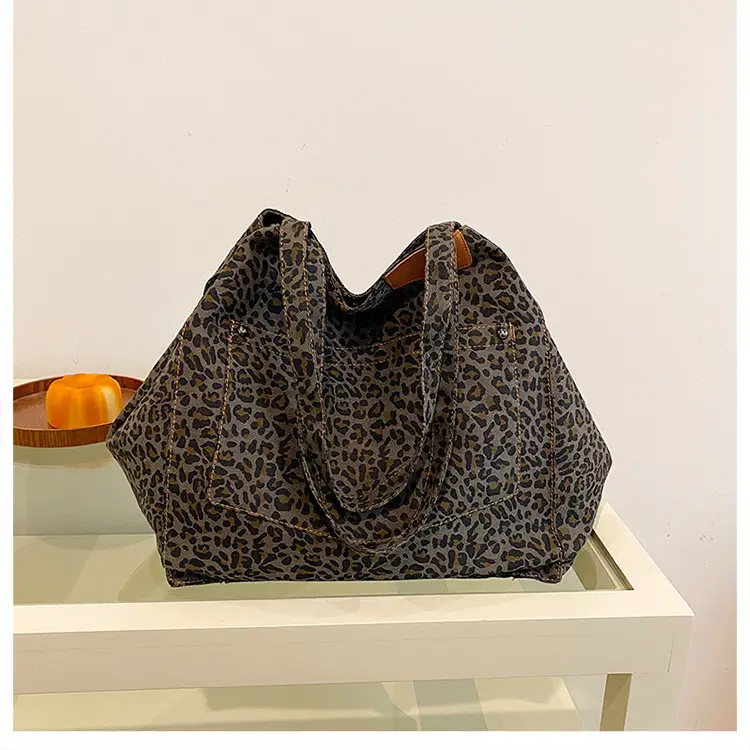 Retro Leopard Print Shoulder Bag 2024 Autumn — feature 10