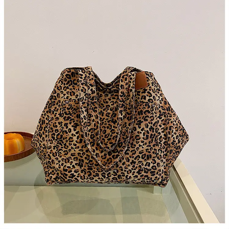 Retro Leopard Print Shoulder Bag 2024 Autumn — feature 11