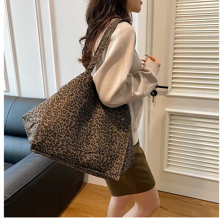 Retro Leopard Print Shoulder Bag 2024 Autumn — feature 13